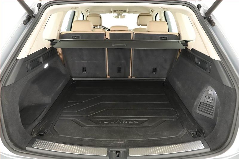 Volkswagen Touareg (2018) 3.0 TDI - fotka 18 z 19