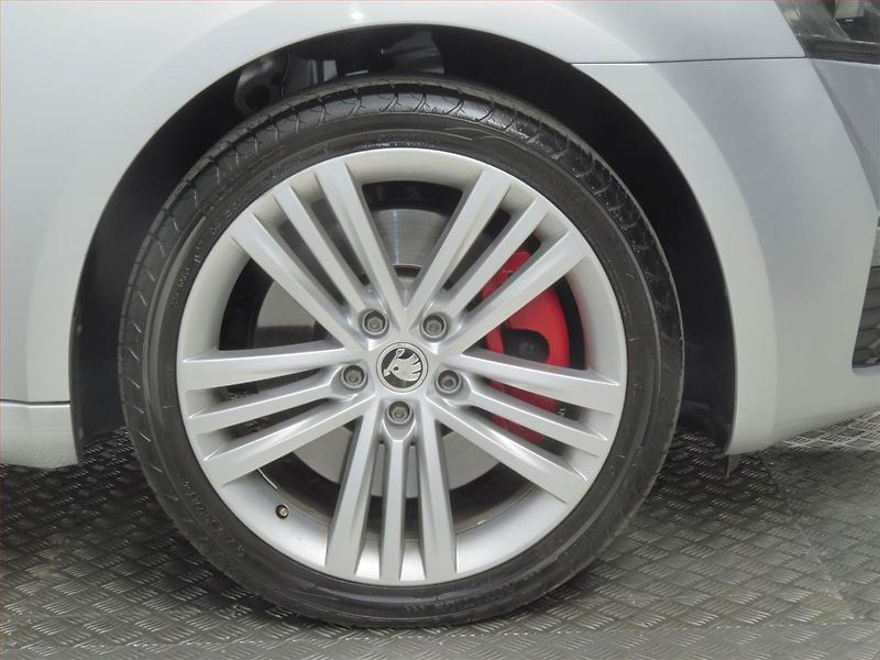 Škoda Octavia (2014) RS 2.0 TDI, Automat, Navi - fotka 15 z 17