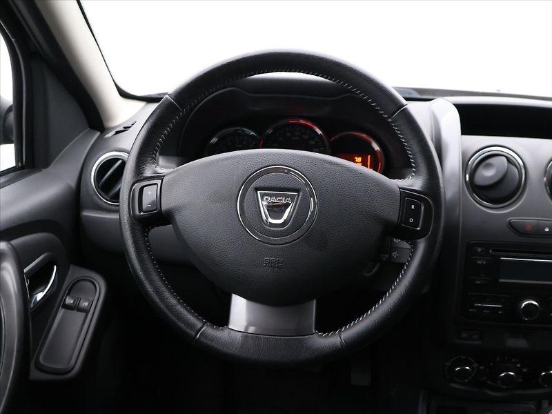 Dacia Duster 1,2 TCe 92kW Exception Klima - fotka 14 z 25