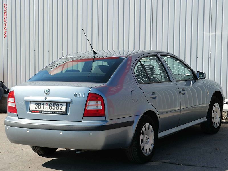 Škoda Octavia (2004) 1.6 MPi, 2.maj,ČR, Park.asist - fotka 4 z 14