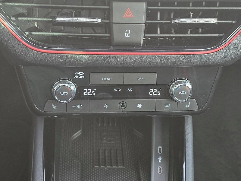 Škoda Kamiq (2024) 1,0TSI 85KW DSG MONTE CARLO - fotka 16 z 33