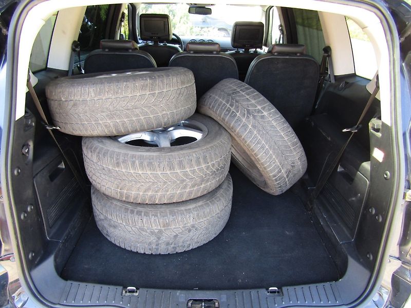 Ford S-MAX (2011) TITANIUM S 2.0 TDCi - fotka 24 z 44