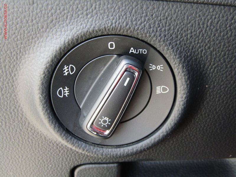 Škoda Superb (2015) 2.0 TDi, Style, DSG - fotka 13 z 22