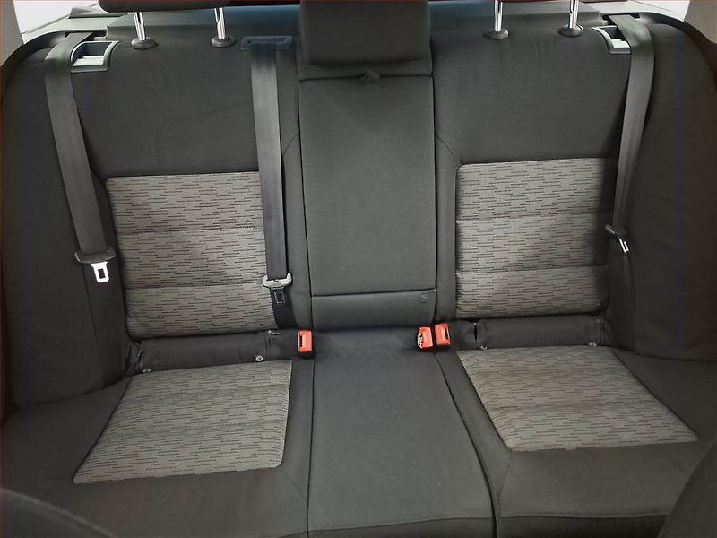 Škoda Octavia (2009) 1.9 TDI DPF, Automat - fotka 10 z 18