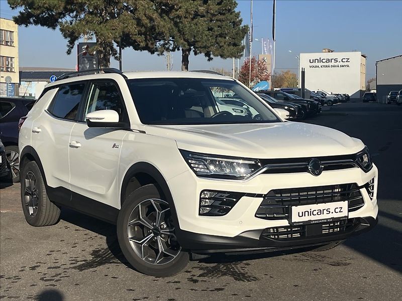 SsangYong Korando 1,5 GDI  AT 2WD STYLE+ TECH - fotka 3 z 26