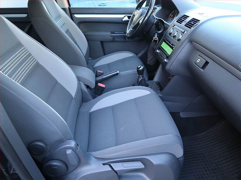 Volkswagen Touran (2013) Comfortline 2.0 TDI - fotka 9 z 18