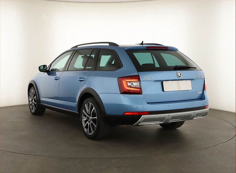 Škoda Octavia (2019) Scout 2.0 TSI - fotka 4 z 26