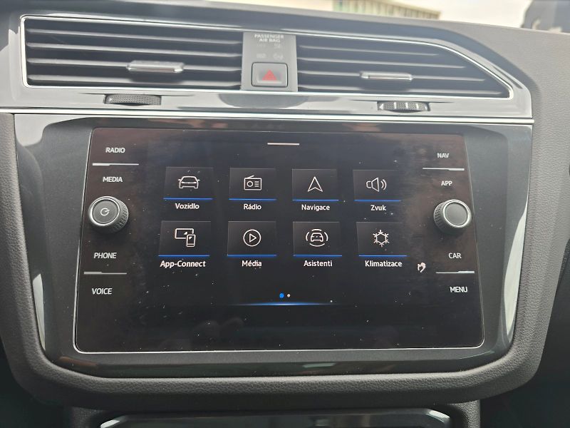 Volkswagen Tiguan (2023) 1,5TSI 110KW DSG LIFE - fotka 12 z 33