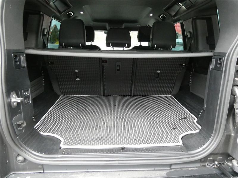Land Rover Defender 3,0 D250 X-Dyn SE,1.maj,ČR,DPH - fotka 32 z 36