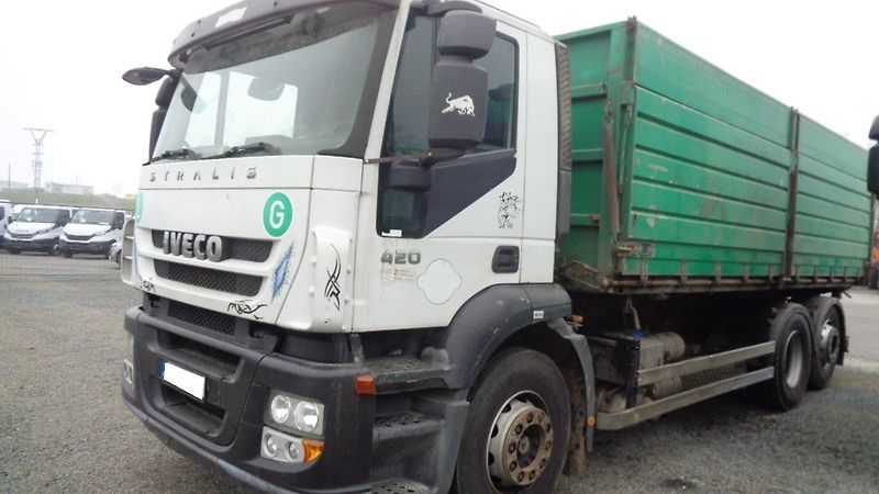 Iveco (2008) AD260S42 sklápěč - fotka 10 z 10