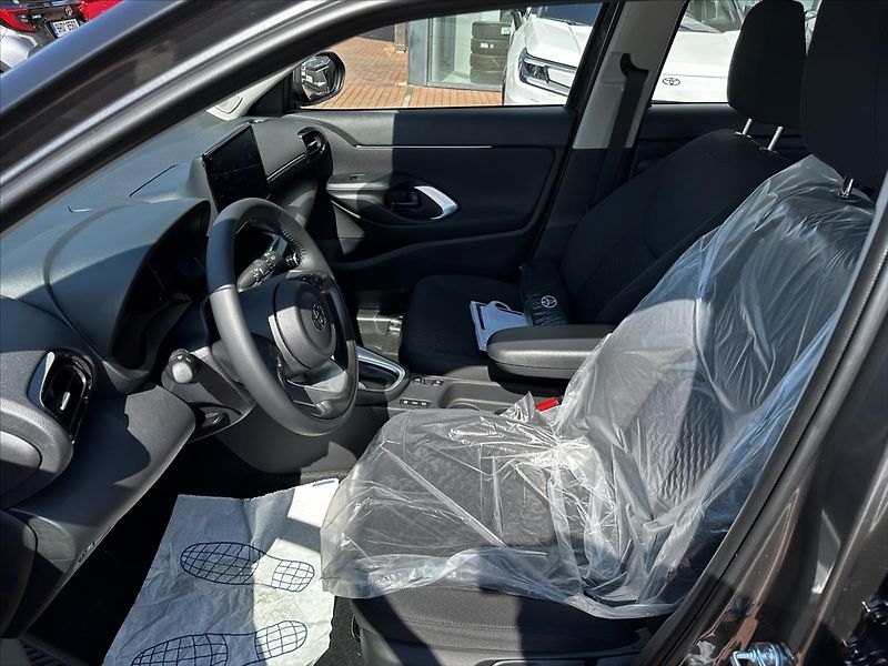 Toyota Yaris Cross (2026) 1,5 Comfort - fotka 6 z 14