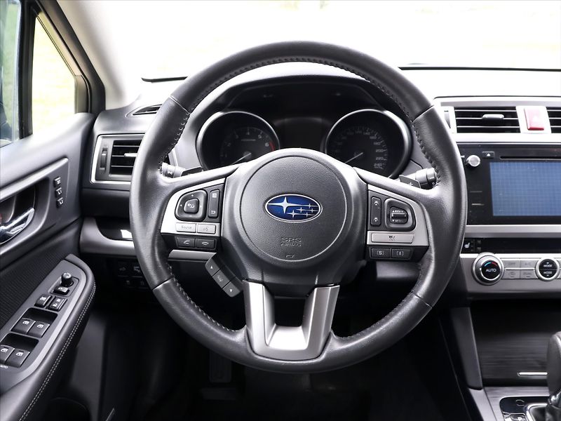 Subaru Outback 2,5 i 129kW Aut. AWD CZ Sport - fotka 16 z 32
