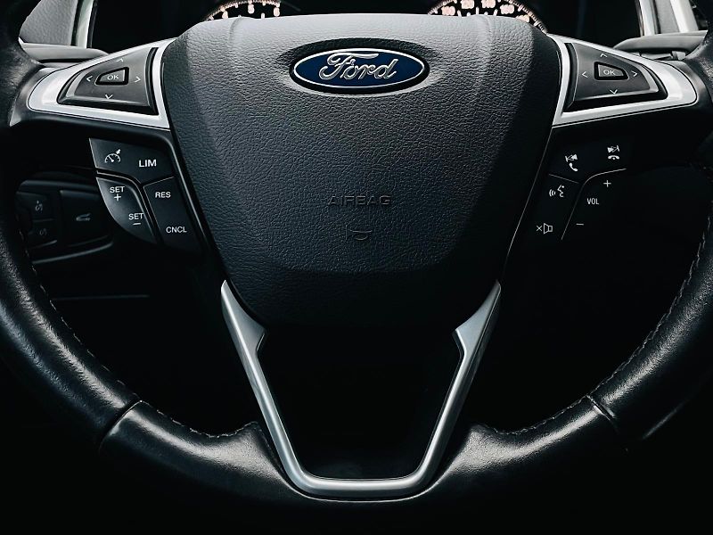 Ford Galaxy 2.0TDCi MANUÁL 7MÍST TAŽNÉ - fotka 27 z 53