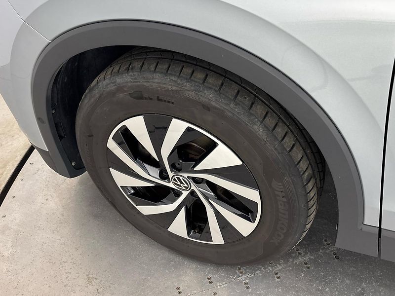 Volkswagen Tiguan People DSG - fotka 30 z 30