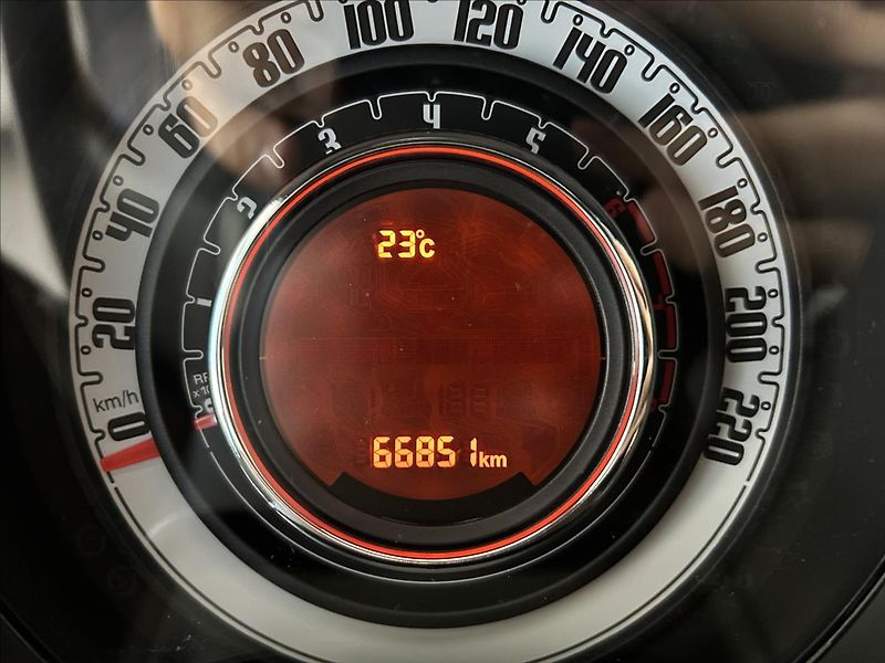 Fiat 500 1,2   LOUNGE,KLIMA,SERVISKA - fotka 10 z 23