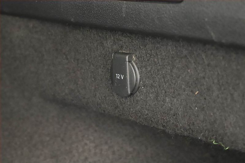 Volkswagen Passat (2019) 2.0 TDI, Automat, Kůže - fotka 21 z 21