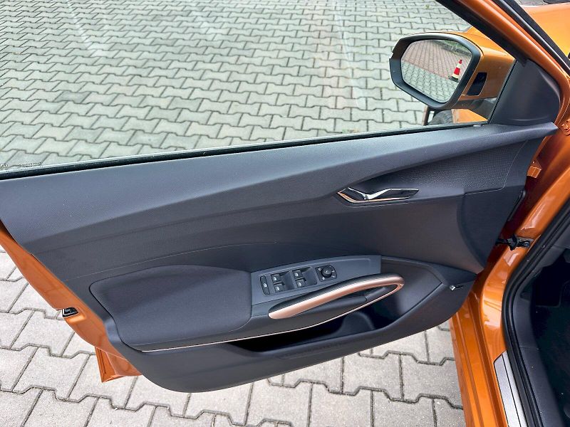 Škoda Fabia (2025) 1.0 TSI 85kW MP6 Top Selection - fotka 24 z 35