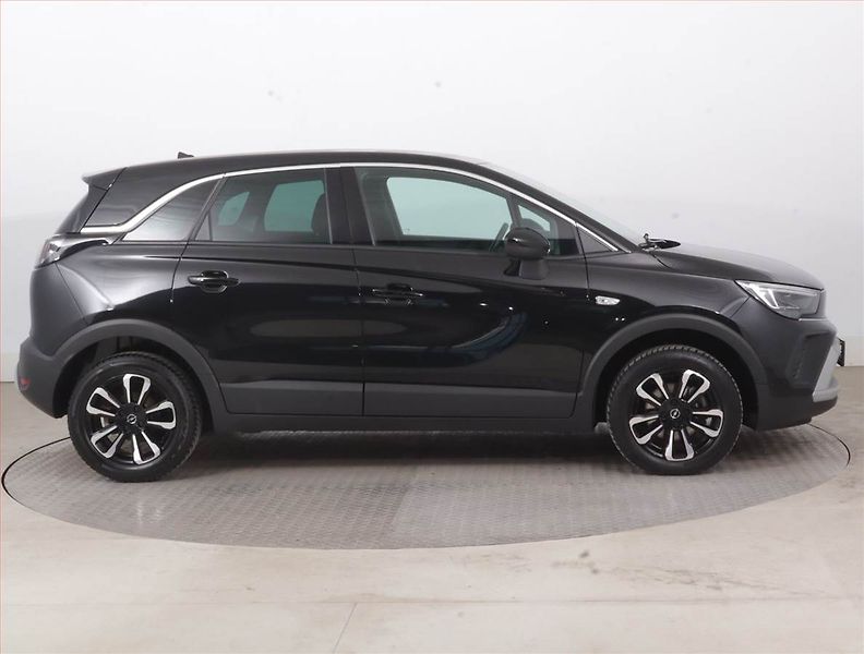 Opel Crossland X (2023) Elegance 1.2 Turbo, Automat - fotka 6 z 16