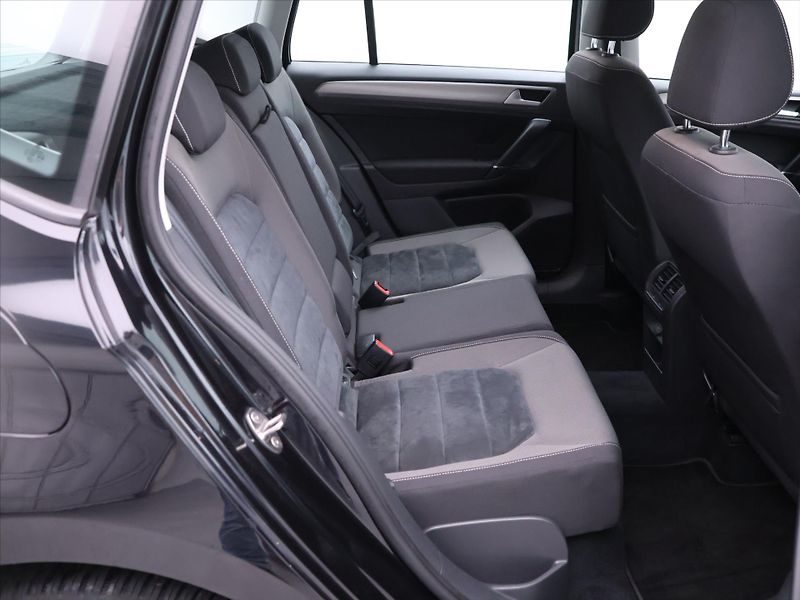 Volkswagen Golf Sportsvan 1,4 TSI DSG Highline Xenon - fotka 15 z 36