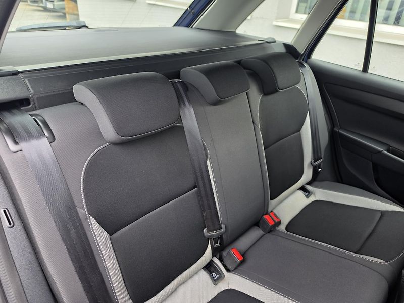 Škoda Fabia 1.0 TSI Park Senzor Navi - fotka 19 z 22