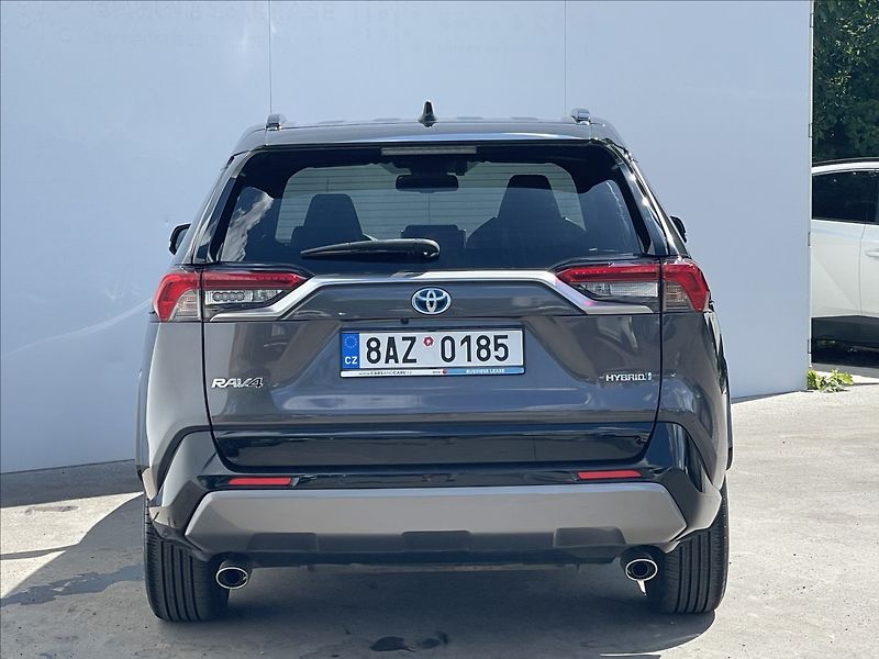Toyota RAV4 2,5 Hybrid e-CVT Selection NAV - fotka 22 z 23