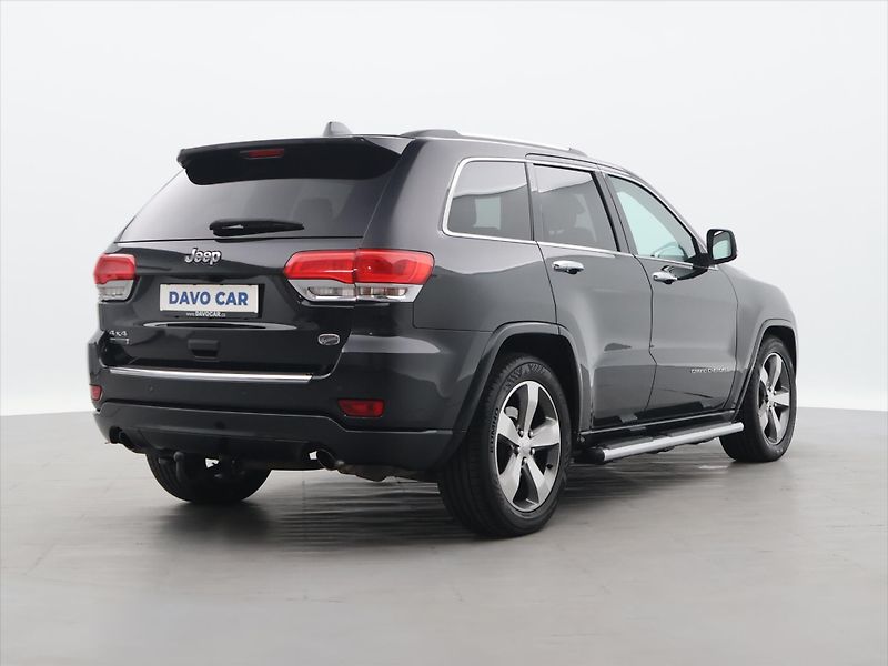 Jeep Grand Cherokee 3.0 CRDI 184kW Overland 4WD - fotka 7 z 40
