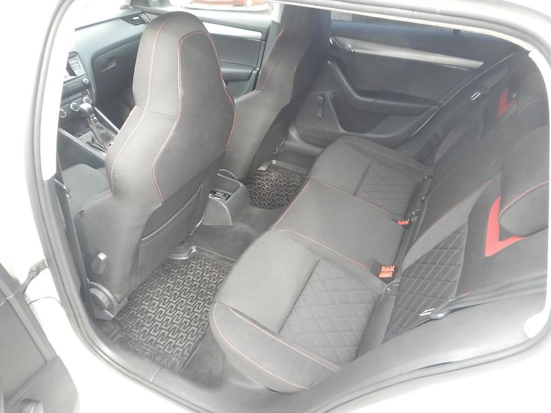 Škoda Octavia 1.4i CNG, KLIMA - fotka 10 z 27