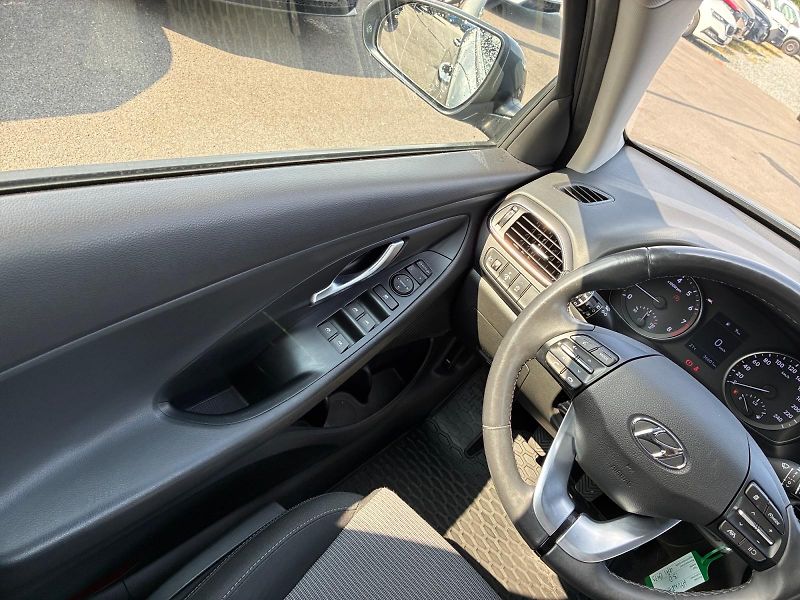Hyundai i30 (2022) FAMILY COMFORT 1.0TGDI 88kW CZ - fotka 11 z 11