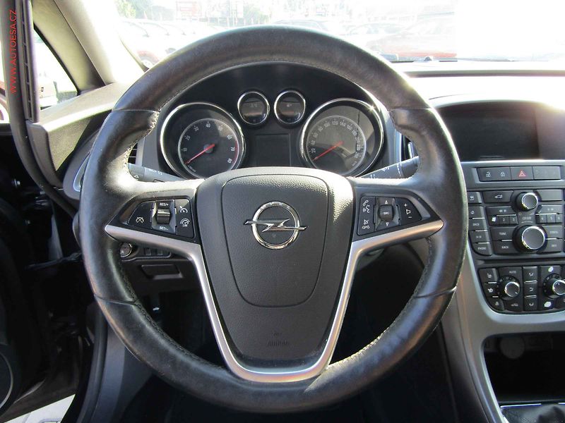 Opel Astra (2014) 1.6i, ČR, servis.kniha - fotka 17 z 20