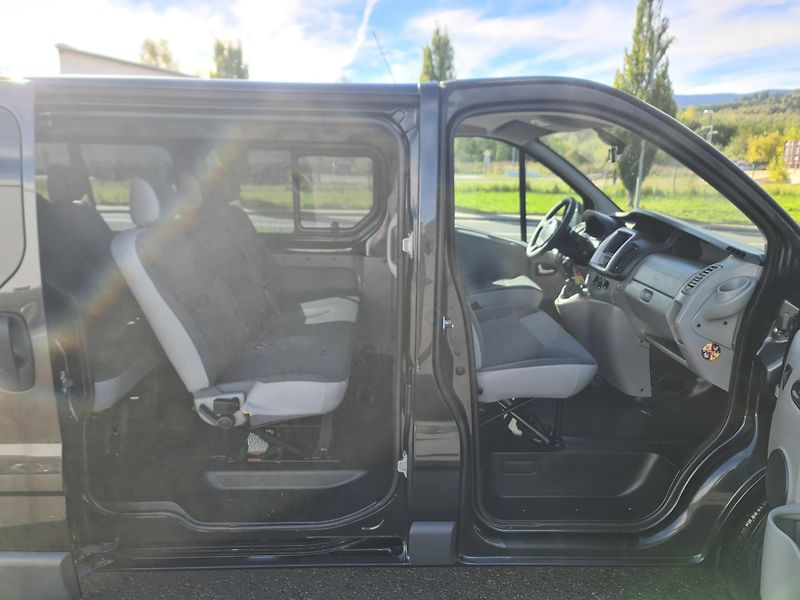 Opel Vivaro (2012) LONG 2.0 CDTi KLIMA 9-MÍST SER - fotka 17 z 42