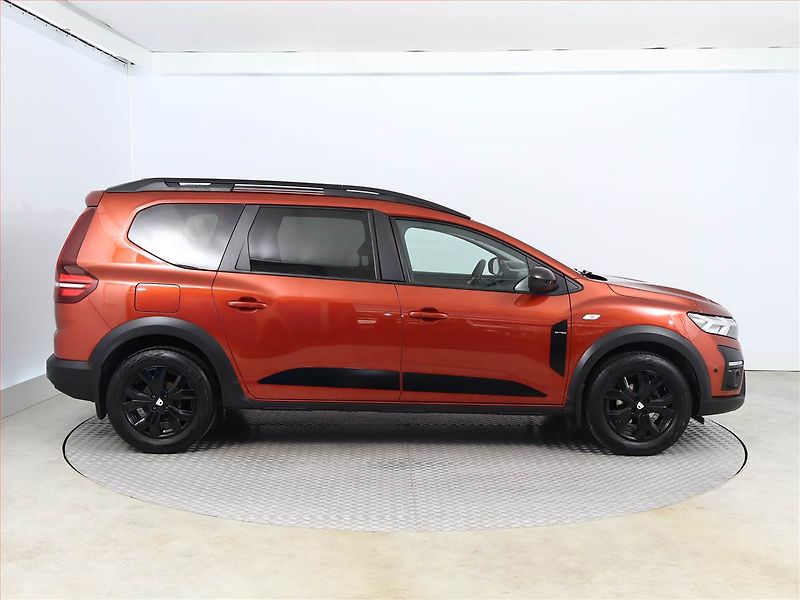 Dacia Jogger (2022) Extreme 1.0 TCe LPG, LPG, ČR - fotka 6 z 14
