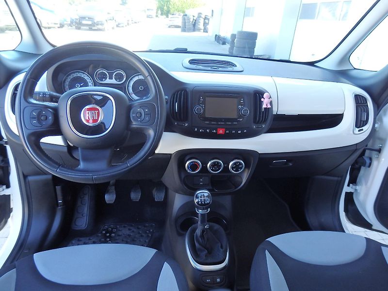 Fiat 500L 0.9T 105 LIVING KLIMA - fotka 12 z 14