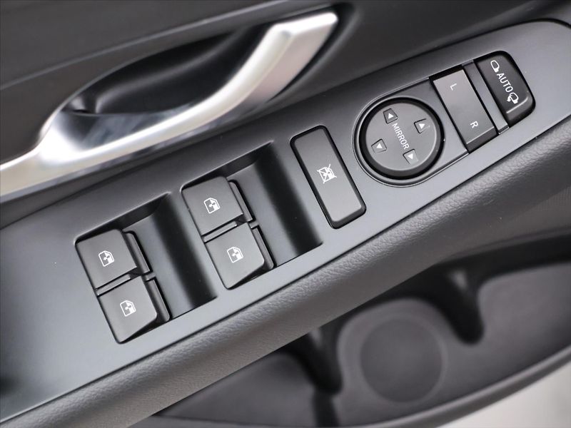 Hyundai i30 1,0 T-GDI 88kW Comfort CZ - fotka 15 z 33