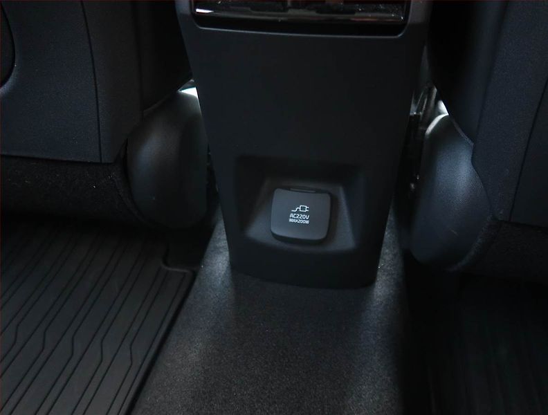 Kia Niro (2023) Premium Hybrid - fotka 27 z 29