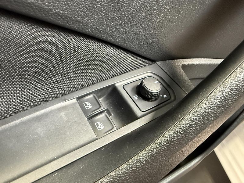 Škoda Kamiq 1.5 TSI 110 kW Ambition - fotka 10 z 13