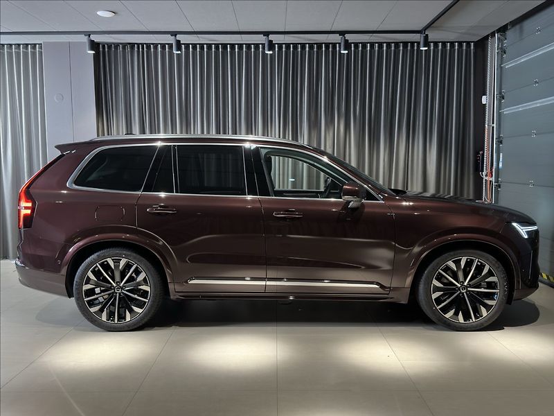 Volvo XC90 (2026) 2,0 T8  Ultra Bright - fotka 3 z 42