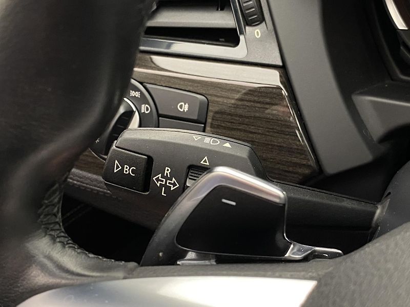 BMW Z4 sDrive 35i N54 AUT CZ 1. maj - fotka 21 z 56