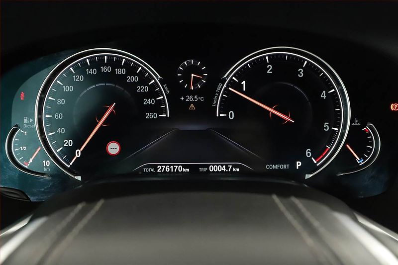 BMW Řada 7 (2019) M Paket 730 d xDrive, ČR - fotka 8 z 31