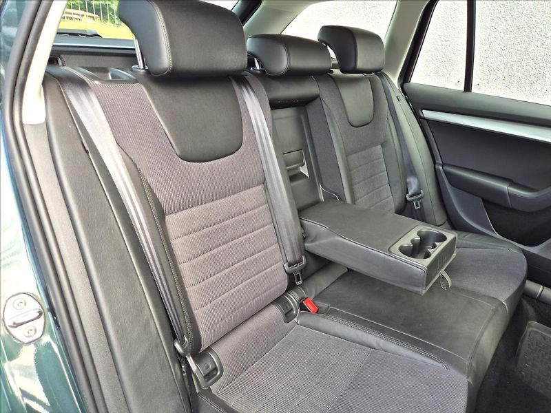 Škoda Octavia 2,0 TDI 110Kw El.Kufr Webasto! - fotka 20 z 30