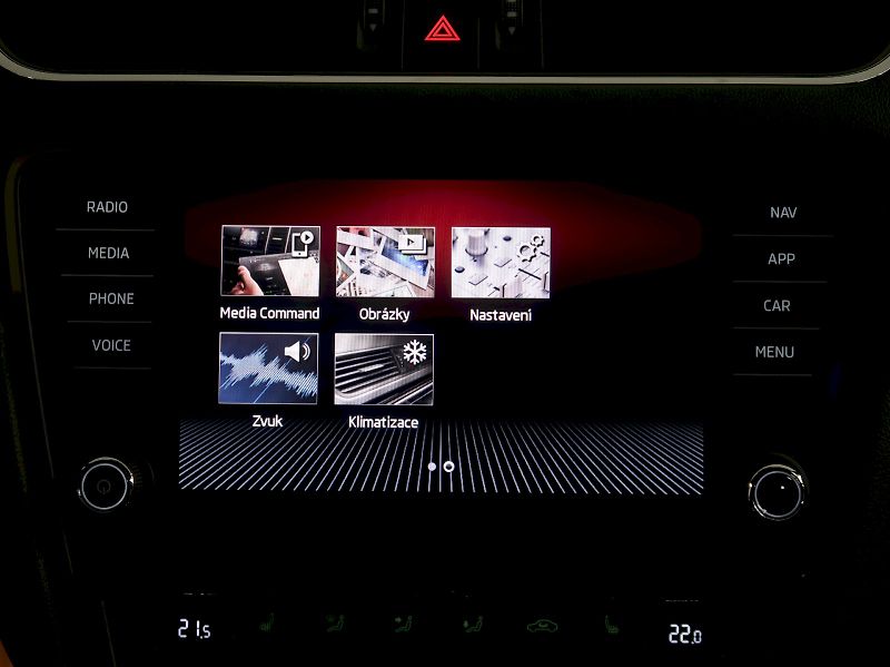 Škoda Octavia (2019) RS 2.0TSI 180KW DSG NAVI - fotka 22 z 39