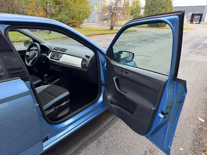Škoda Fabia 1,2 TSi /66kW/servis.kn. - fotka 17 z 23