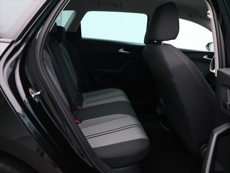 Seat Leon 2,0 TDI 110kW Style ST DSG - fotka 13 z 31