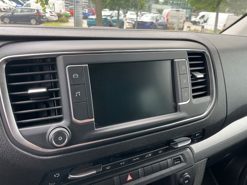 Opel Zafira Life 2,0 CDTi 106 kW, ČR, 1. m - fotka 22 z 42