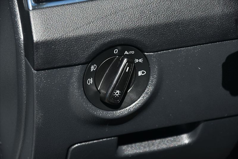 Škoda Octavia 1.8 TSI 132kW DSG STYLE LED ČR - fotka 23 z 23