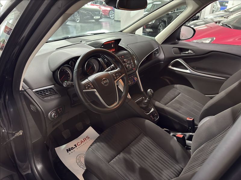 Opel Zafira 1,4   TURBO KAMERA XEN 7 MÍST - fotka 7 z 27