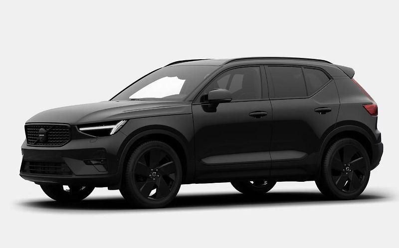 Volvo XC40 (2026) B3 AUT BLACK EDITION ULTRA - fotka 1 z 11