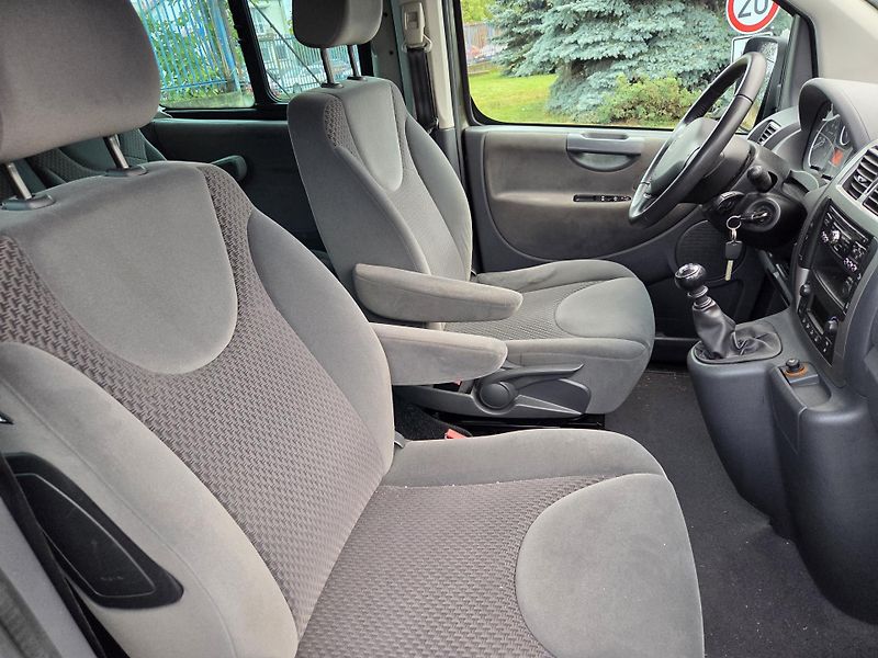 Peugeot Expert Tepee (2014) 2.0 HDI 120Kw Motor 3válce - fotka 14 z 28