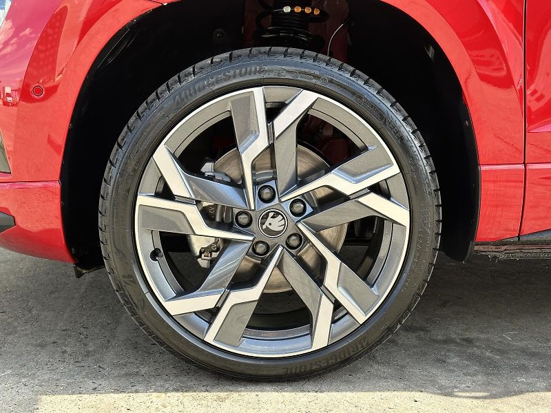 Škoda Karoq 1.5TSi DSG 150PS Sportline Mat - fotka 11 z 48