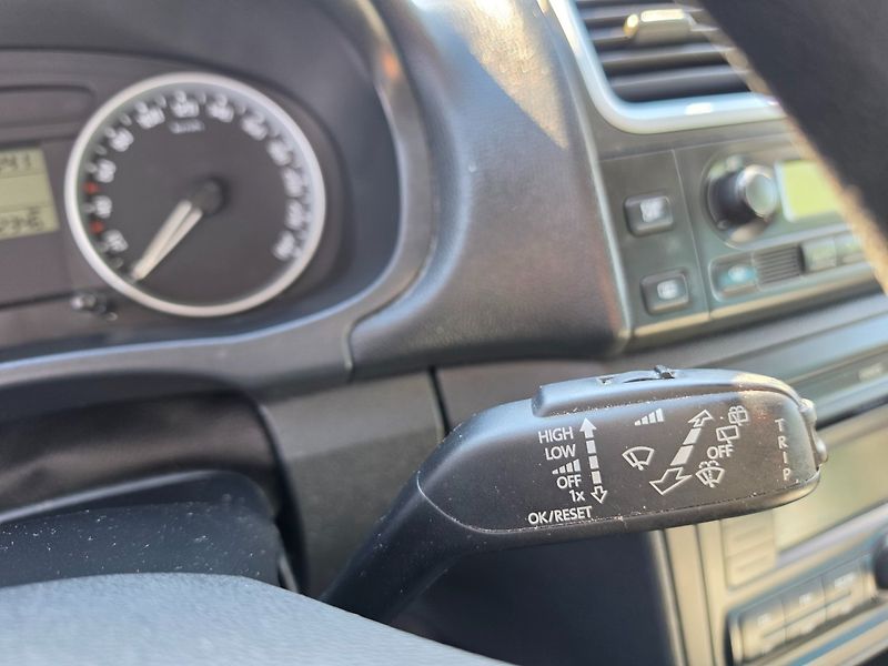 Škoda Roomster (2009) 1.4 16V Tažné - fotka 11 z 29