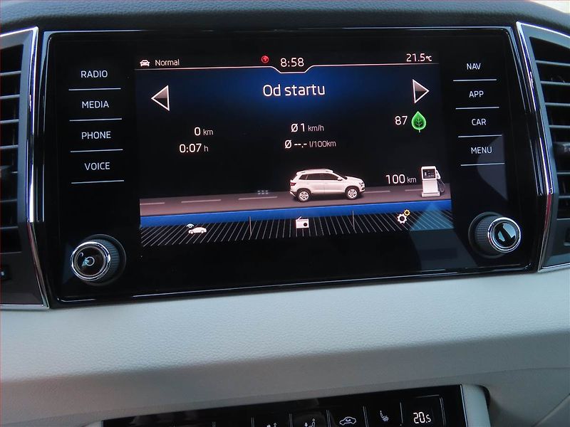 Škoda Karoq (2018) Style Plus 1.5 TSI - fotka 22 z 26